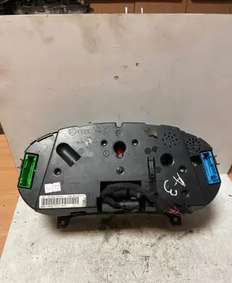 Audi A3 S3 8L Speedometer (instrument cluster) 8L0919860 110008773001
