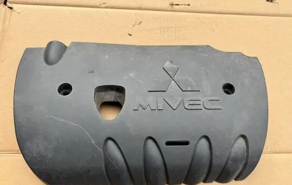 Mitsubishi Lancer VIII Engine cover (trim) 1003A058 1003A158