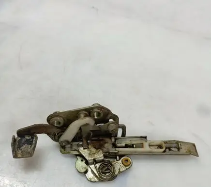 Mercedes-Benz 100 W631 Front door lock 6317200735