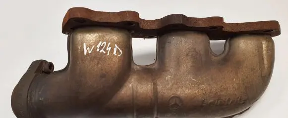 Mercedes-Benz E W124 Exhaust manifold 1046295
