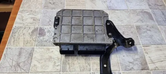 Toyota RAV 4 (XA30) Engine control unit/module 8966142C10 1758007743