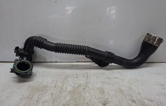 Dacia Sandero III Turbo air intake inlet pipe/hose S27647162 144608432R