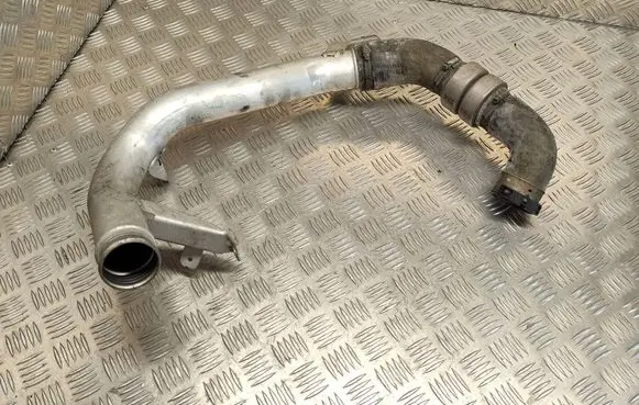 Volvo V60 Intercooler hose/pipe 31370288 31370425 31370424