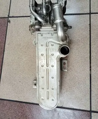 Volkswagen Golf V EGR valve cooler 038131513D