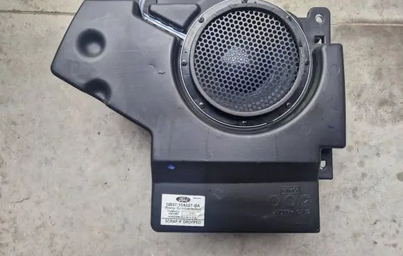 Ford Explorer V Subwoofer speaker GB5T19A067BA