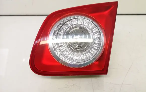 Volkswagen Jetta V Tailgate rear/tail lights 1K5945094