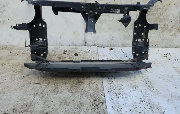 Nissan Qashqai Radiator support slam panel