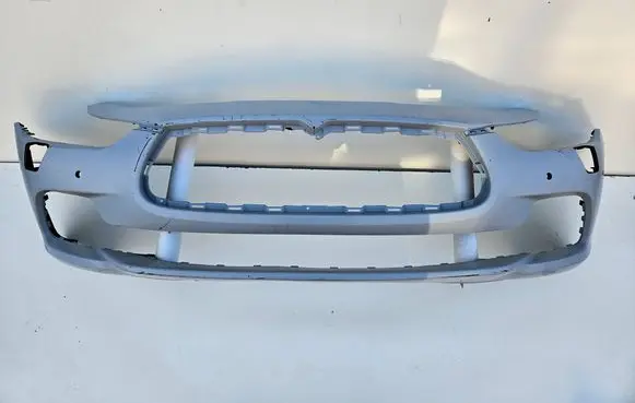 Maserati Ghibli Front bumper 670010937