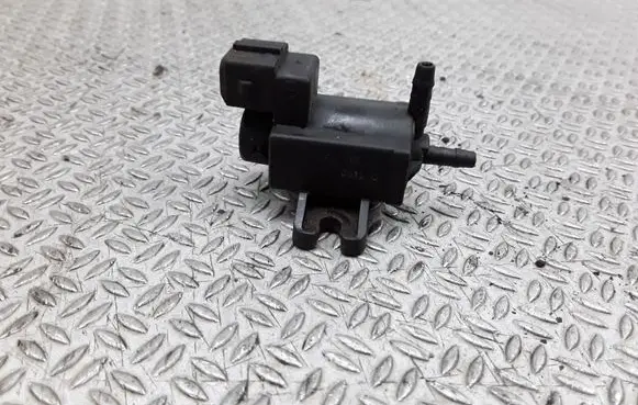 Opel Astra H Vacuum valve 722448001