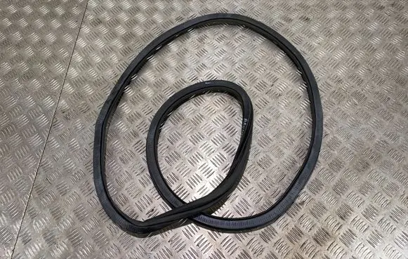 Seat Arona Rear door rubber seal (on body) 