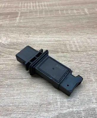 BMW 5 E60 E61 Mass air flow meter F00C2G7281 8446245