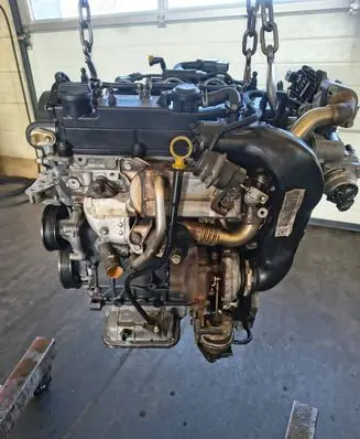 Opel Astra J Engine block 