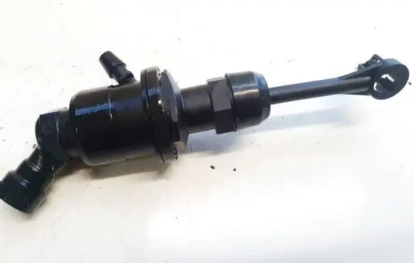 Nissan Note (E11) Clutch master cylinder 306109u100 2770612