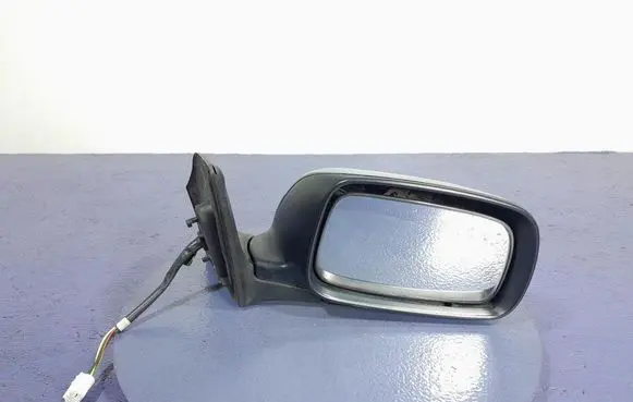Toyota Avensis Verso Front door electric wing mirror 