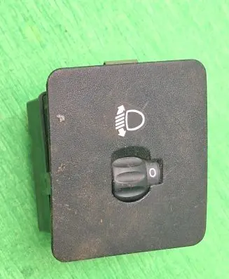 Renault 19 Headlight level height control switch 7700817598
