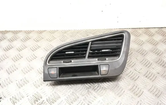 Peugeot 5008 Dash center air vent grill 63196075 96888368877 W14108