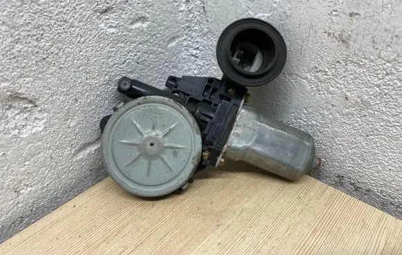 Toyota Prius (XW20) Rear door window regulator with motor 8571035180