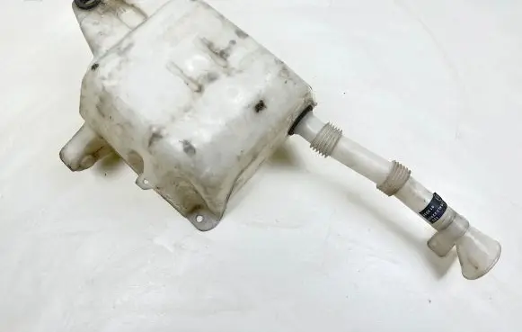Honda Accord Windshield washer fluid reservoir/tank 015039
