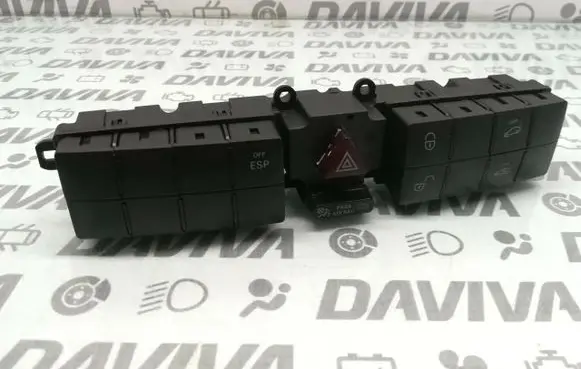 Mercedes-Benz C W203 Hazard light switch 2038216081