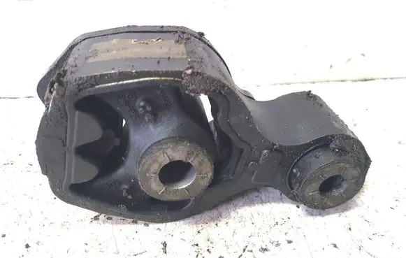 Mazda CX-5 Engine mount bracket K1442