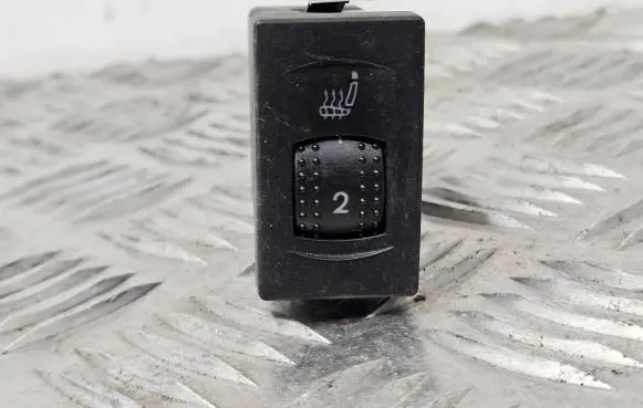 Volkswagen PASSAT B5.5 Seat heating switch 3B0963564D