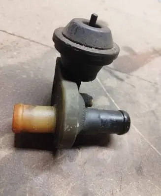 Audi A6 S6 C4 4A Coolant heater control valve 4A0819809