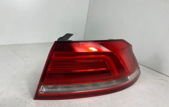 Volkswagen PASSAT B8 Rear/tail lights 3G5945312