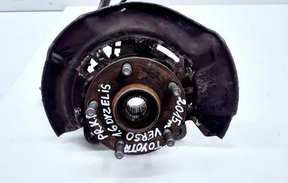 Toyota Verso-S Front wheel hub 8954302061