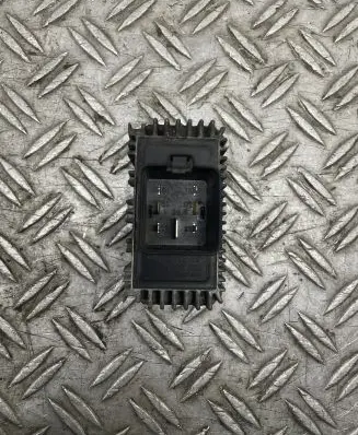 Opel Astra G Glow plug pre-heat relay