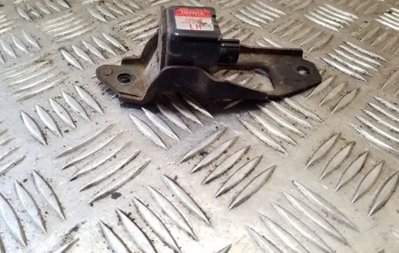 Toyota RAV 4 (XA20) Airbag deployment crash/impact sensor 8917442030 1876004210