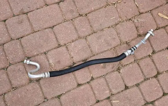Renault Captur II Air conditioning (A/C) pipe/hose 924543124R