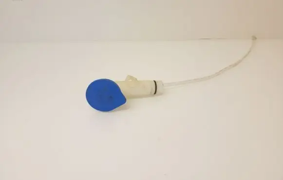 Honda CR-V Window washer liquid tank fill tube