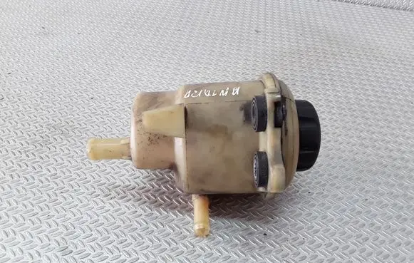 Power steering fluid tank/reservoir