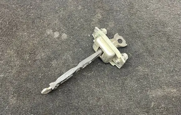Toyota Prius (XW30) Rear door check strap stopper