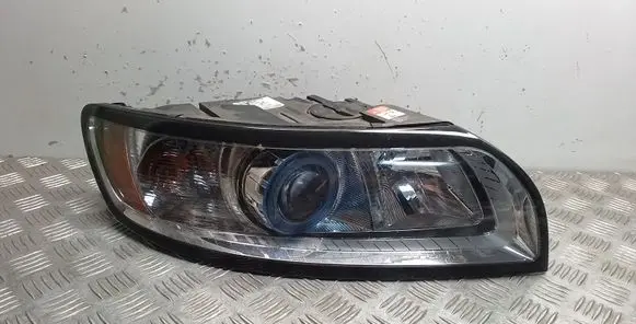 Volvo V50 Headlight/headlamp 30763038
