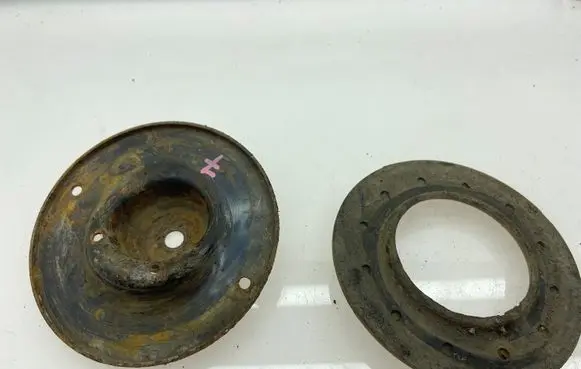 Subaru Outback Coil spring mount 