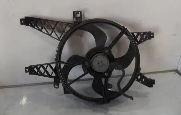 Renault Modus Radiator cooling fan shroud 8200535987