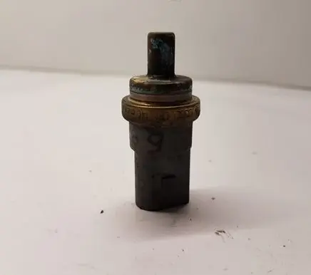 Volkswagen PASSAT B6 Air conditioning (A/C) pressure sensor 06A919501