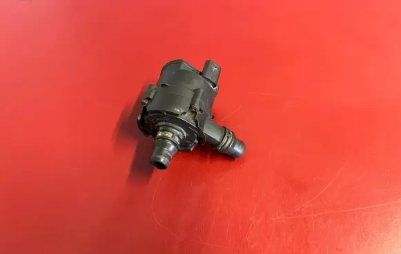 BMW X1 F48 F49 Electric auxiliary coolant/water pump 8605322