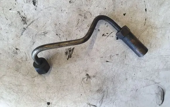 Nissan Primera Fuel injector supply line/pipe NOCODE
