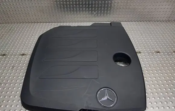 Mercedes-Benz C W205 Engine cover (trim) S27720259 A2640102400