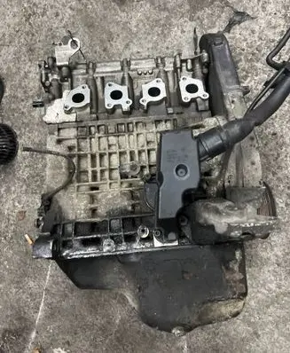Volkswagen Polo III 6N 6N2 6NF Engine AKK
