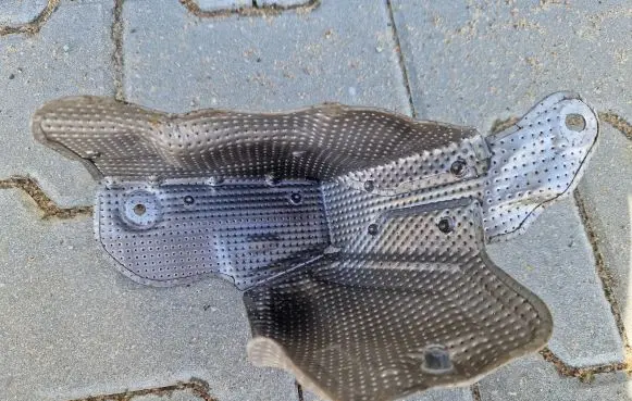 Volvo V60 Heat shield in engine bay 30757293AL