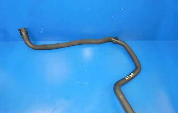 Jaguar XJ X351 Engine coolant pipe/hose