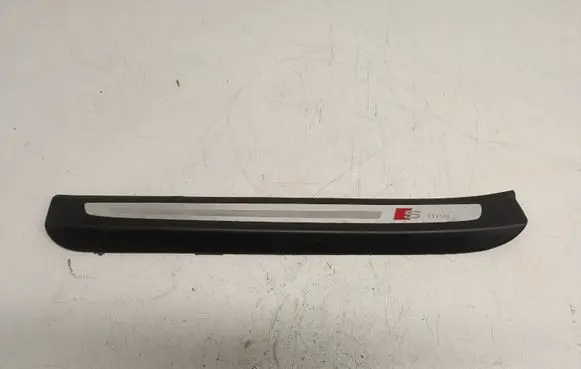 Audi Q7 4L Front sill trim cover 4L0853373E