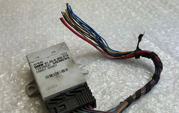 BMW 5 E39 Tow bar trailer control unit/module 8369019 61358369019