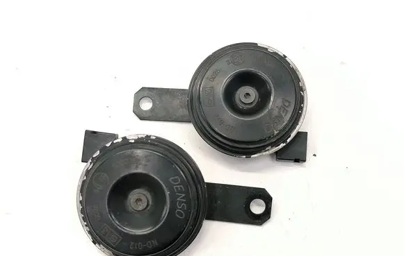 Toyota Prius+ (ZVW40) Horn signal 8651048070 8652047010