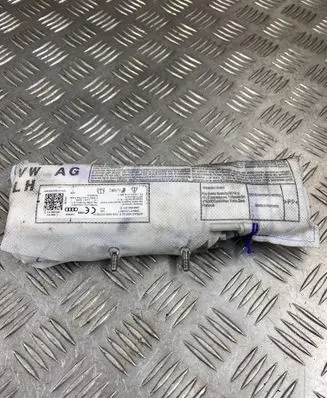 Audi Q8 Seat airbag 4M8880441D