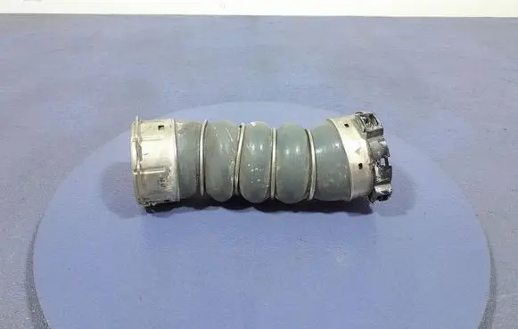BMW X6 M Air intake hose/pipe 8599391