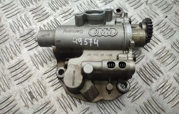 Audi A5 8T 8F Oil pump 06H115105AF